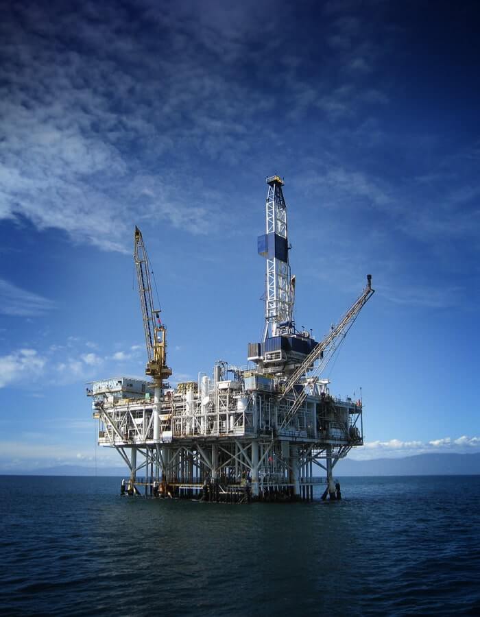 Oil rig deep at sea
